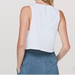 LULULEMON MUSCLE LOVE CROP TANK *TOUGH IN WHITE SZ 6 NWT
